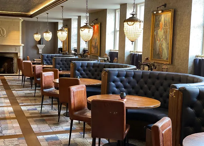 The Queens Head, Parkside Apartment 5