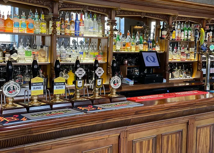 The Queens Head, Parkside Apartment 5